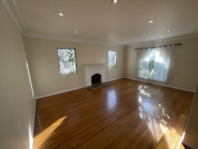 property at 1060 S Corning St