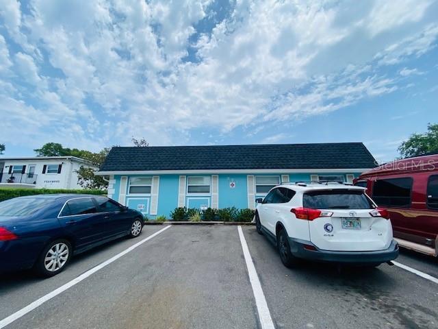 property at 327 S Fernwood Ave