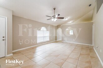 1557 Slash Pine Ct in Orange Park, FL - Foto de edificio - Building Photo