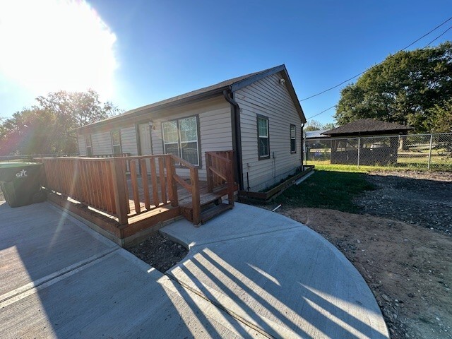 8310 Park St in Needville, TX - Building Photo - Building Photo