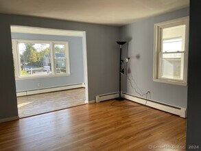 510 Liberty St-Unit -A in Meriden, CT - Foto de edificio - Building Photo
