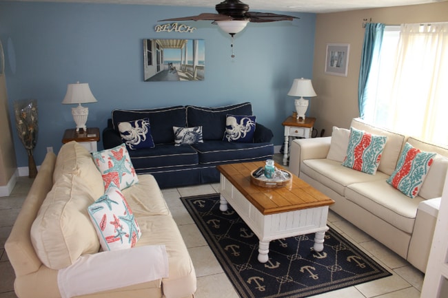 property at 275 North End Blvd