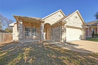 11909 Larch Valley Dr in Austin, TX - Building Photo - Building Photo