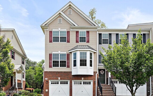 property at 209 Yale Blvd