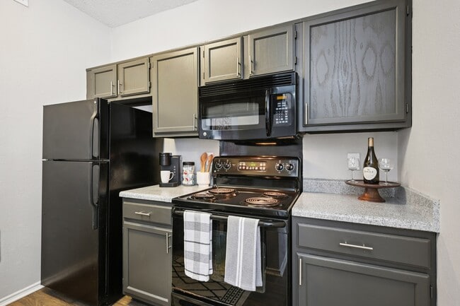 Spring Pointe in Richardson, TX - Building Photo - Building Photo