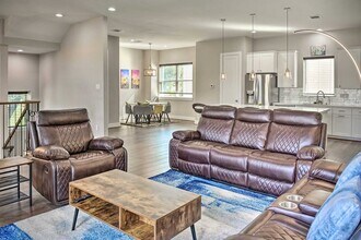 6403 Bowling Green St in Houston, TX - Building Photo - Building Photo