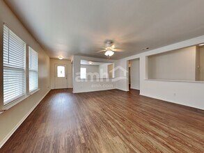 1352 N Cozumel St in Grand Prairie, TX - Building Photo - Building Photo