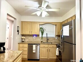 25 Padanaram Rd in Danbury, CT - Building Photo - Building Photo