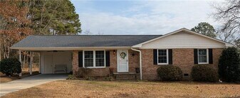 15 Happy Valley Dr in Spring Lake, NC - Building Photo