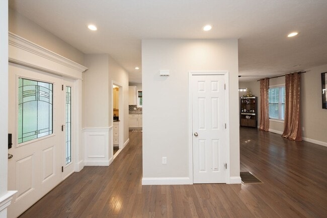 22 Beacon St in Shrewsbury, MA - Building Photo - Building Photo