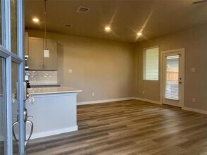 627 Salt Marsh Trl in Clear Lake Shores, TX - Foto de edificio - Building Photo