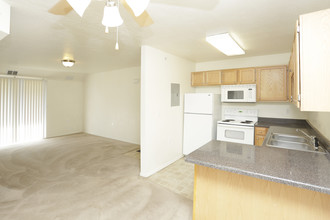 Bridger Pointe in North Logan, UT - Building Photo - Interior Photo