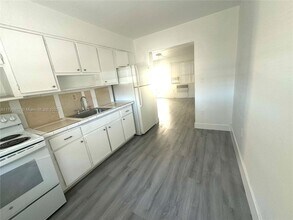 720 NW 27th Ct in Miami, FL - Building Photo - Building Photo