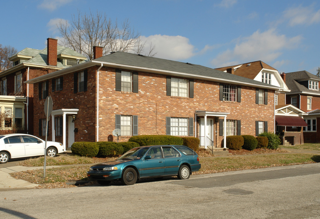 900 12th Ave in Huntington, WV - Building Photo