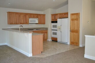 699 Eloise Ave in South Lake Tahoe, CA - Foto de edificio - Building Photo
