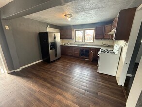 6 Maple Ct in Colona, IL - Building Photo - Building Photo