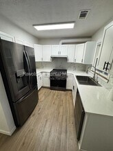 1305 Sweet Pine Dr in Norcross, GA - Foto de edificio - Building Photo