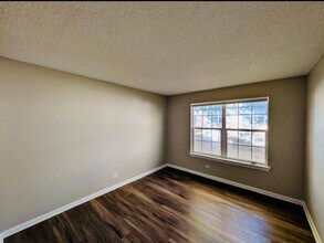 9250 E Girard Ave in Denver, CO - Foto de edificio - Building Photo