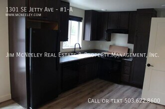 1301 SE Jetty Ave in Warrenton, OR - Building Photo - Building Photo