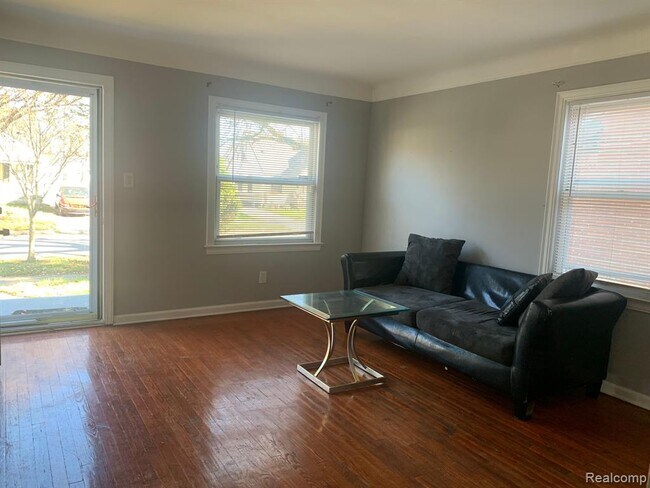 7629 Dolphin in Detroit, MI - Building Photo - Building Photo