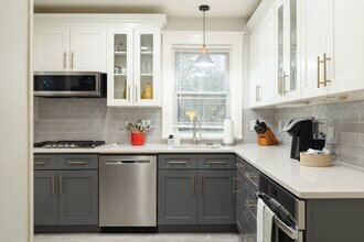 3935 Oak Park Pl in Cincinnati, OH - Building Photo - Building Photo