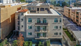 Bakman Avenue Apartments