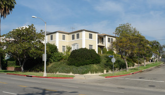 1311 S Beverly Glen Blvd Apartments