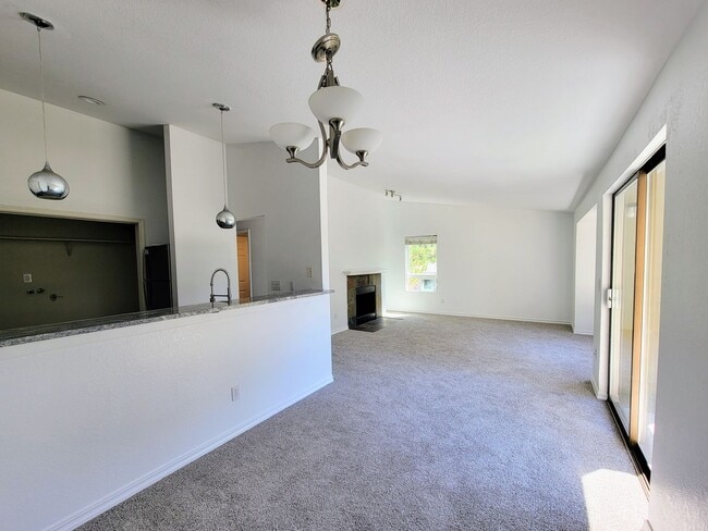 1780 W Sunn Fjord Ln in Bremerton, WA - Building Photo - Building Photo