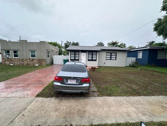 property at 209 SW 5th St