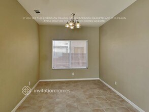8655 Silverthorne Ct in Las Vegas, NV - Building Photo - Building Photo