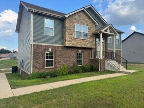 7 Dugger Dr in Clarksville, TN - Building Photo - Building Photo