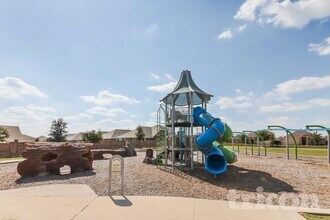 1601 Parlier St in McKinney, TX - Foto de edificio - Building Photo