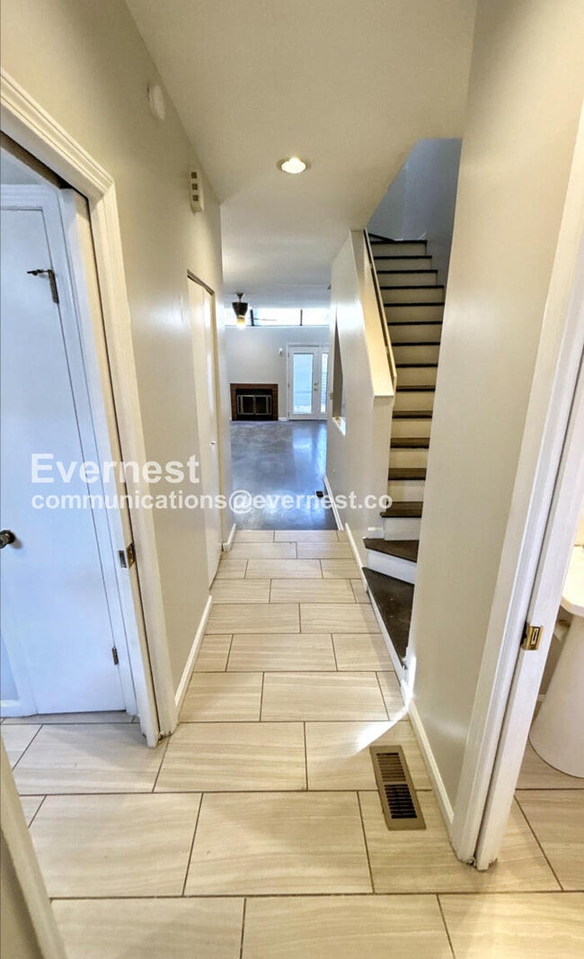 4376 Maryland Ave in St. Louis, MO - Building Photo - Building Photo