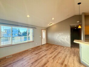 1303 Equinox Way in Kenai, AK - Building Photo - Building Photo