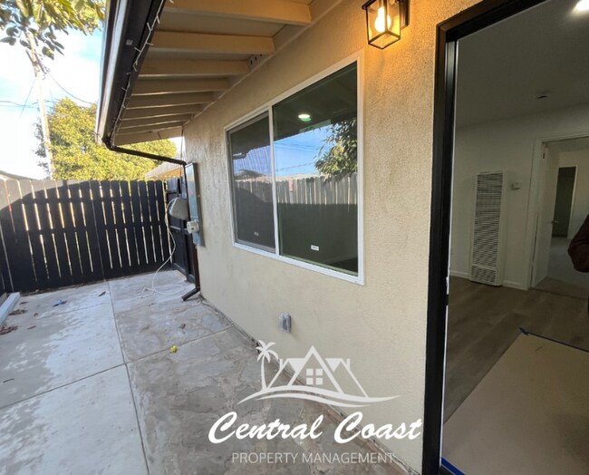 0 N Western Ave in Santa Maria, CA - Foto de edificio - Building Photo