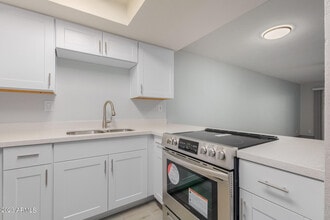 11040 N 28th Dr in Phoenix, AZ - Building Photo - Building Photo