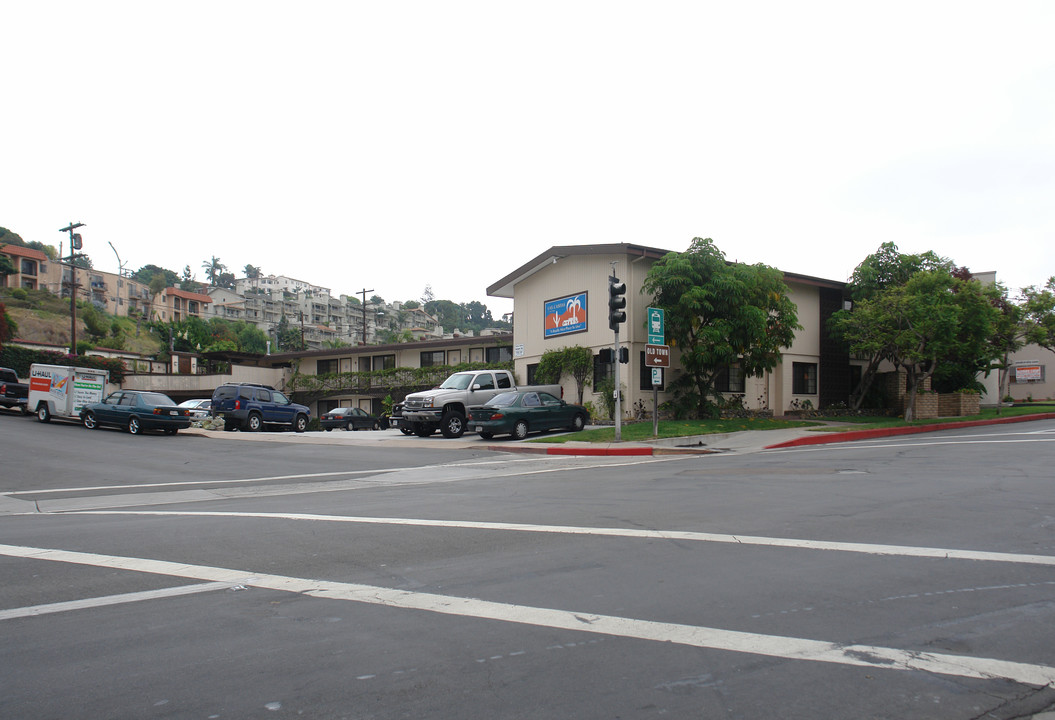 Las Casitas in San Diego, CA - Foto de edificio