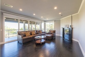 481 Starlight Crest Dr in La Cañada Flintridge, CA - Foto de edificio - Building Photo