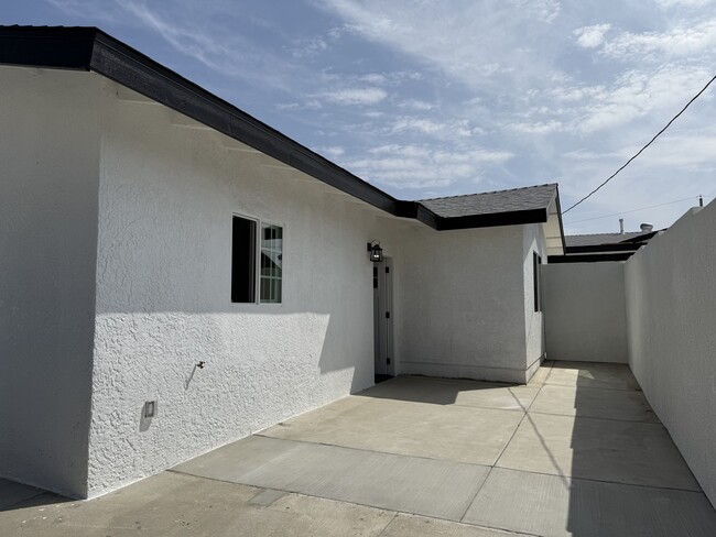 property at 9452 Rose Ave
