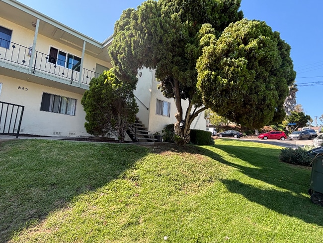 845 Normark Terrace in Vista, CA - Building Photo - Building Photo