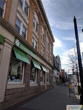 385 George St-Unit -2C in New Brunswick, NJ - Building Photo - Building Photo