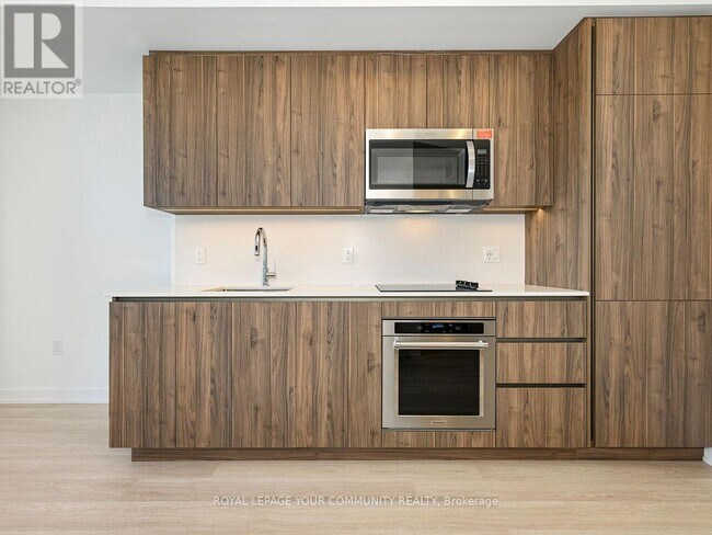 15 Richardson St in Toronto, ON - Building Photo - Building Photo