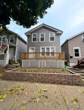 653 W Bruce St in Milwaukee, WI - Building Photo - Building Photo