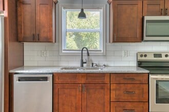 704 W 7th St in Russellville, KY - Building Photo - Building Photo