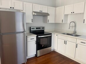 915 S 12th St, Unit A in Baton Rouge, LA - Building Photo - Building Photo