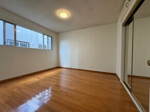 1627 S Highland Ave, Unit 1 in Los Angeles, CA - Building Photo - Building Photo