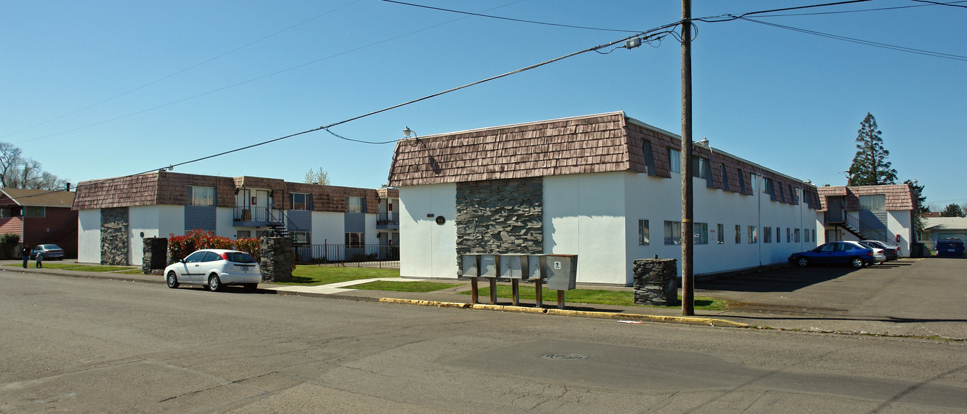 Heatherstone Apartments in Albany, OR - Foto de edificio