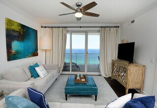17545 Front Beach Rd in Panama City, FL - Foto de edificio - Building Photo