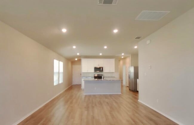 property at 5105 Saddle Clb Dr