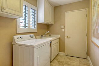 56065 Riviera in La Quinta, CA - Building Photo - Building Photo